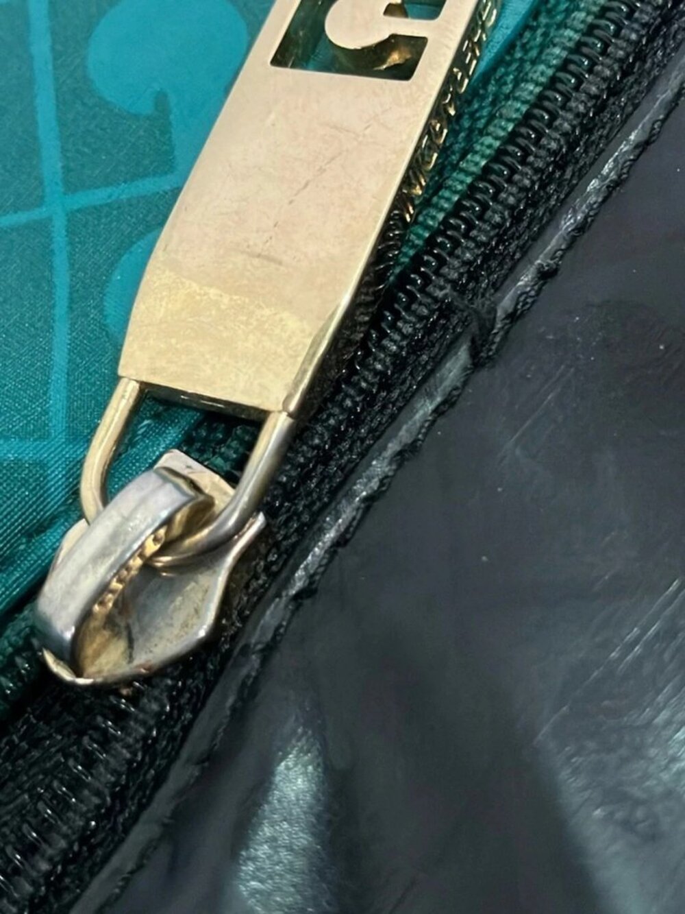 GHERARDINI Green Black PVC Patent Leather Shoulder Bag - Picture 11 of 12